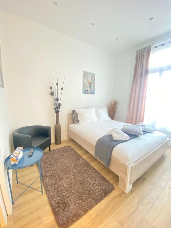 B&B Guest House Du Lac มงเทรอซ์ ภายนอก รูปภาพ