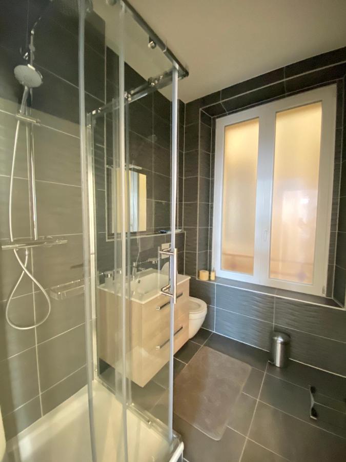 B&B Guest House Du Lac มงเทรอซ์ ภายนอก รูปภาพ